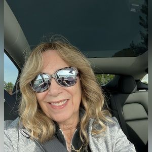 Meet your Posher, Sandra